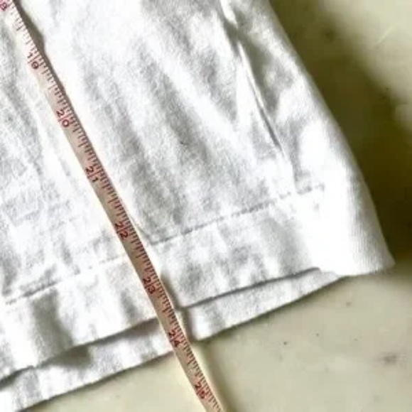 Comme des Garcons Play White Tee with Peeping Red Heart - Picture 11 of 14